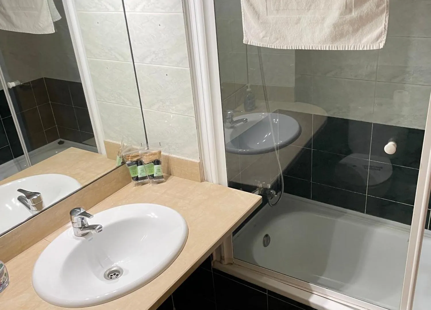 New! Amazing 2 Bedroom Apartment In Rambla Del Poblenou Barcelona 0*,